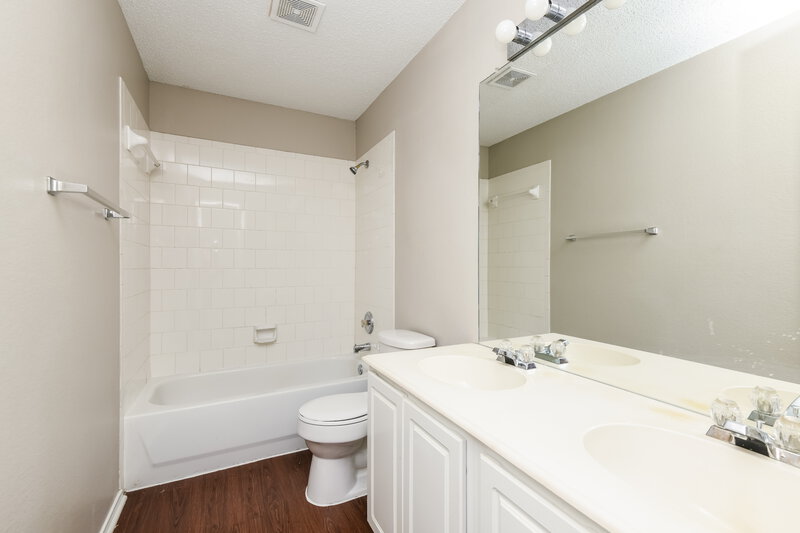 2,790/Mo, 8229 French Quarter Ln Fort Worth, TX 76123 Bathroom View