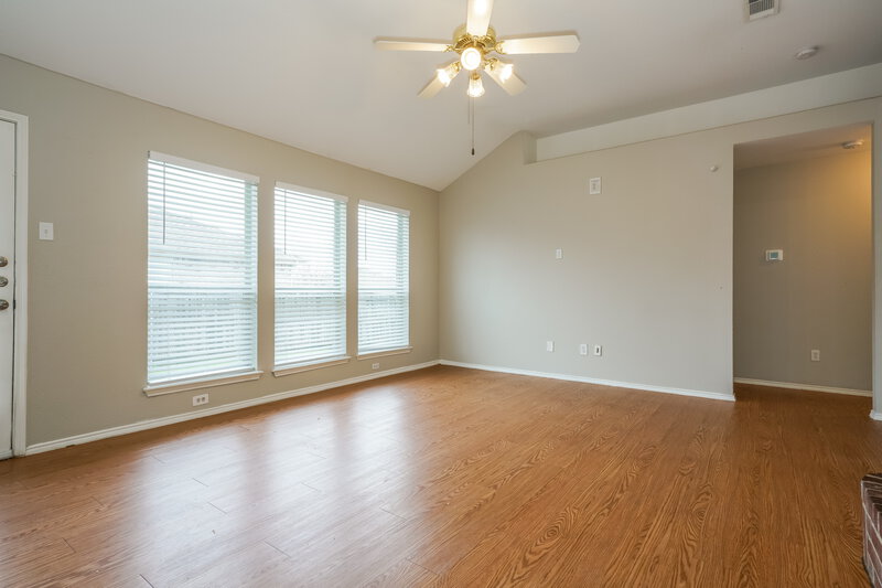 2,155/Mo, 1305 Indian Wells Trl Midlothian, TX 76065 Living Room View