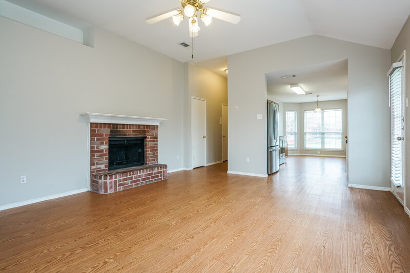 2,155/Mo, 1305 Indian Wells Trl Midlothian, TX 76065 Living Room View 2