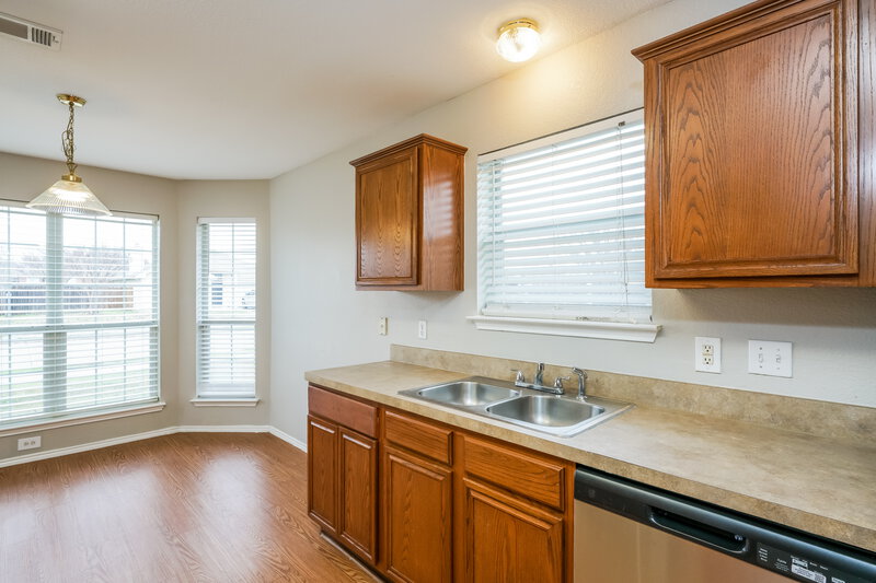 2,155/Mo, 1305 Indian Wells Trl Midlothian, TX 76065 Kitchen View
