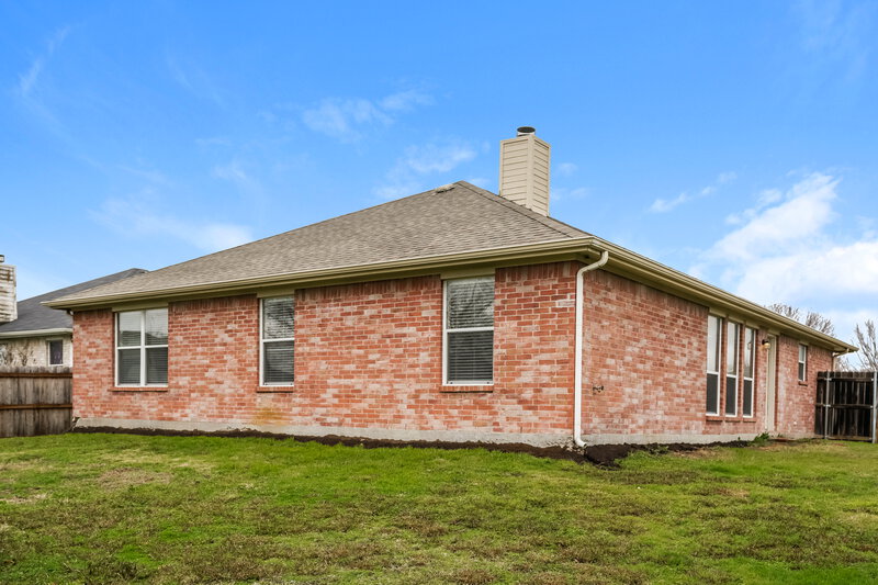 2,155/Mo, 1305 Indian Wells Trl Midlothian, TX 76065 Rear View