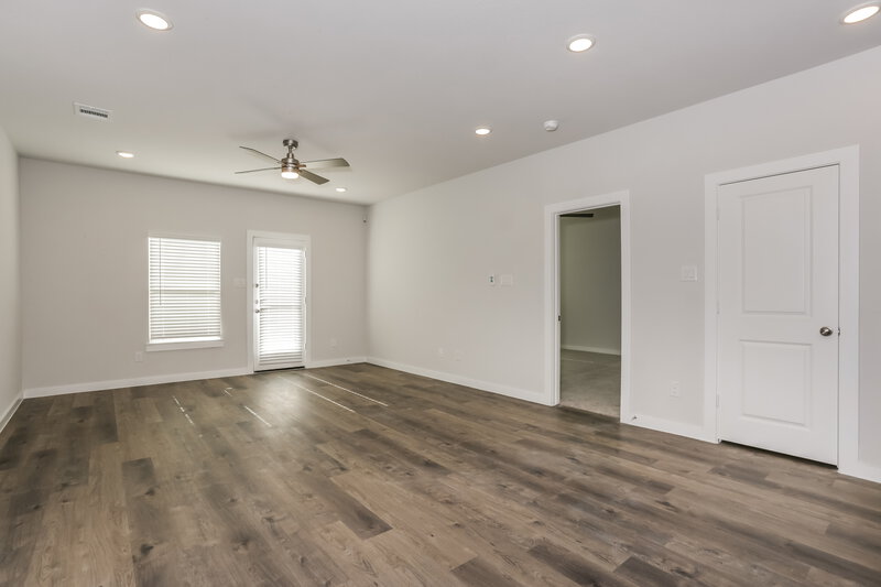 2,195/Mo, 336 Sun Harvest Dr Royse City, TX 75189 Living Room View