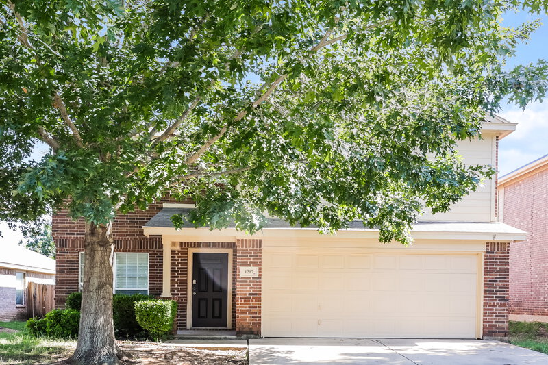 2,265/Mo, 1217 Maplewood Dr Crowley, TX 76036 External View