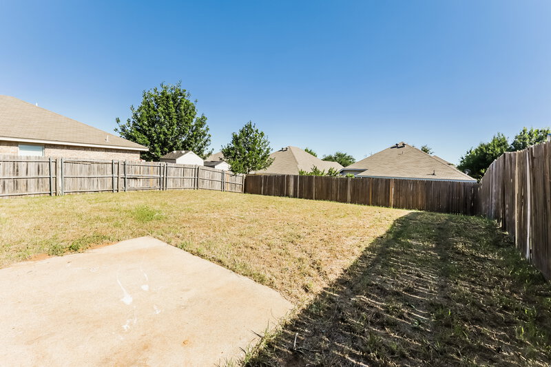 2,265/Mo, 1217 Maplewood Dr Crowley, TX 76036 Rear View 2