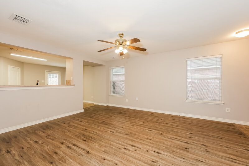 1,935/Mo, 1172 Tomahawk Dr Dallas, TX 75253 Living Room View 2