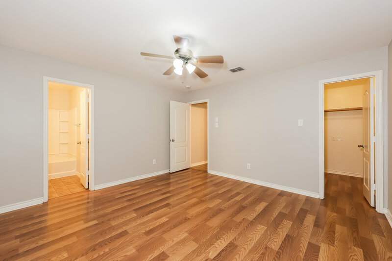 1,935/Mo, 1172 Tomahawk Dr Dallas, TX 75253 Main Bedroom View