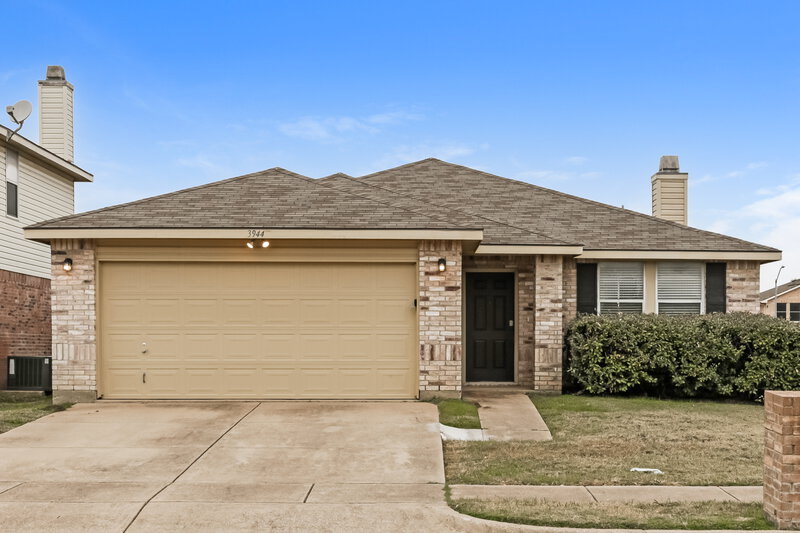 1,935/Mo, 3944 Foxhound Ln Fort Worth, TX 76123 External View