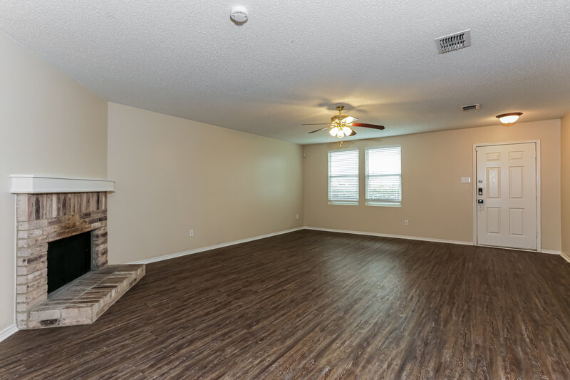 1,935/Mo, 3944 Foxhound Ln Fort Worth, TX 76123 Living Room View