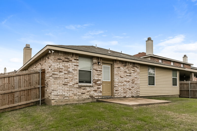 1,935/Mo, 3944 Foxhound Ln Fort Worth, TX 76123 Rear View