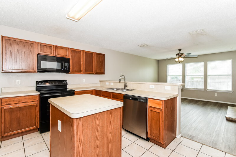 1,890/Mo, 1112 Alexandria Dr Forney, TX 75126 Kitchen View