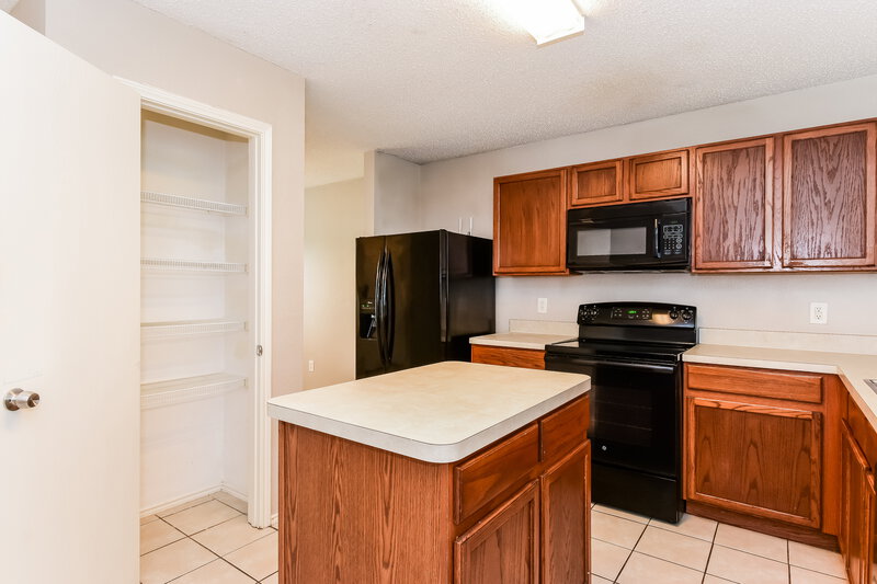 1,890/Mo, 1112 Alexandria Dr Forney, TX 75126 Kitchen View 2