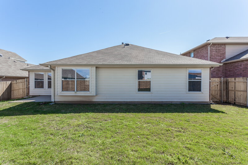 3,330/Mo, 693 S Heights Dr Crowley, TX 76036 Rear View