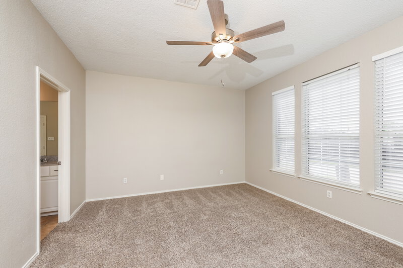 2,545/Mo, 822 Orian Dr Mesquite, TX 75181 Main Bedroom View