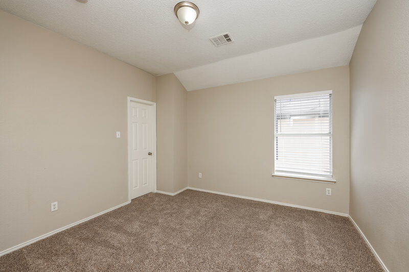 2,545/Mo, 822 Orian Dr Mesquite, TX 75181 Bedroom View 2