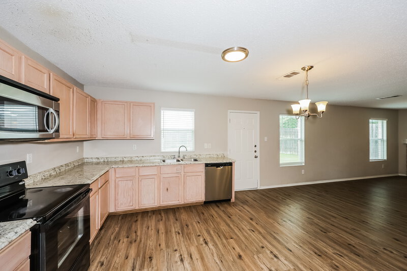 2,490/Mo, 944 Dunkirk Ln Arlington, TX 76017 Kitchen View 2