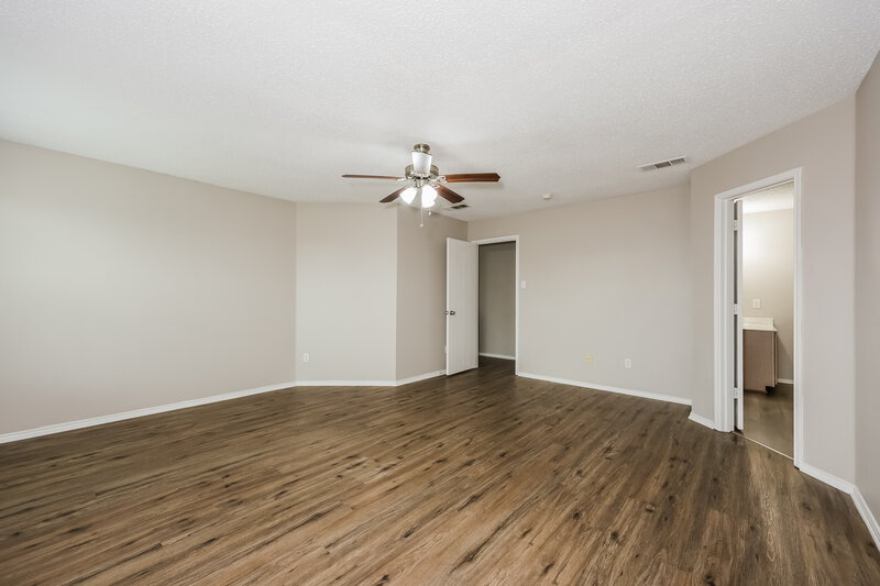 2,490/Mo, 944 Dunkirk Ln Arlington, TX 76017 Main Bedroom View