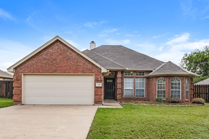 2,100/Mo, 1120 Highcrest Dr Burleson, TX 76028 External View
