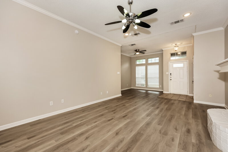 2,100/Mo, 1120 Highcrest Dr Burleson, TX 76028 Living Room View 3