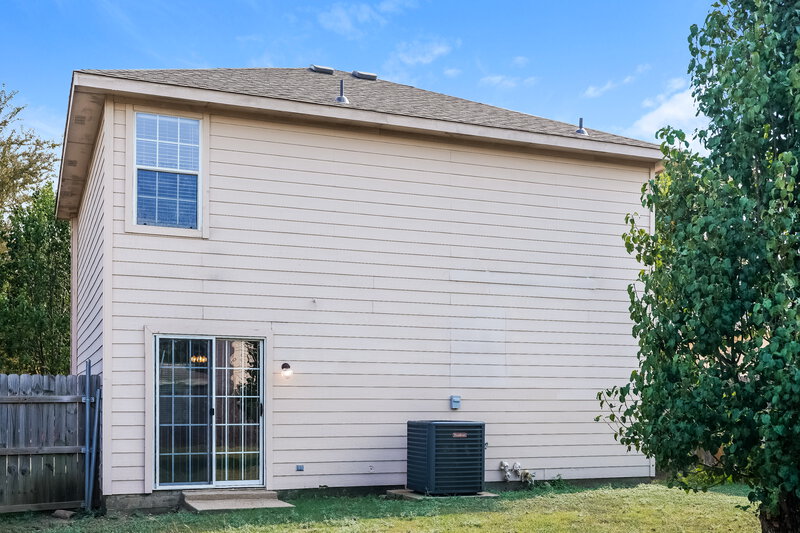 1,805/Mo, 7049 Wax Berry Dr Dallas, TX 75249 Rear View