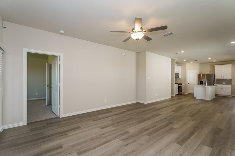 1,770/Mo, 831 Wisteria Ln Lavon, TX 75166 Living Room View 2