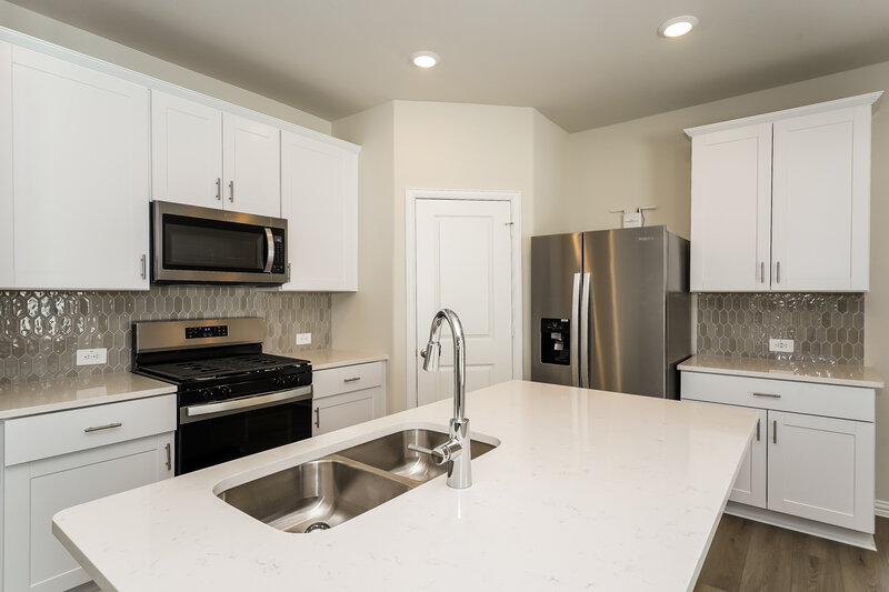 1,770/Mo, 831 Wisteria Ln Lavon, TX 75166 Kitchen View 3