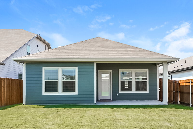 1,770/Mo, 831 Wisteria Ln Lavon, TX 75166 Rear View