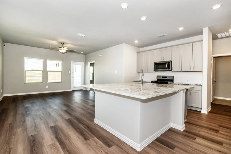 1,865/Mo, 845 Wisteria Ln Lavon, TX 75166 Kitchen View 2