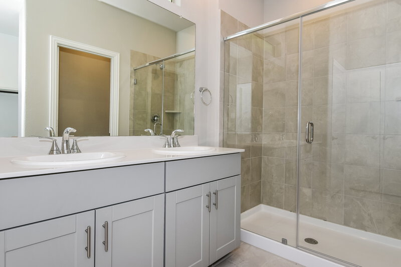 1,865/Mo, 845 Wisteria Ln Lavon, TX 75166 Main Bathroom View