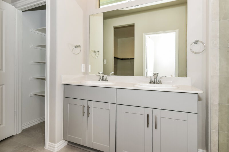 1,865/Mo, 845 Wisteria Ln Lavon, TX 75166 Main Bathroom View 2