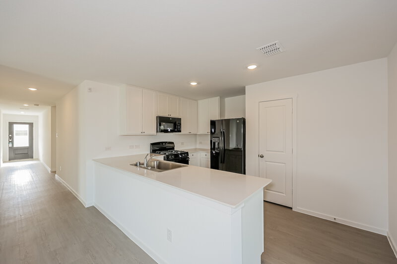 2,405/Mo, 101 Wren Way Balch Springs, TX 75181 Kitchen View