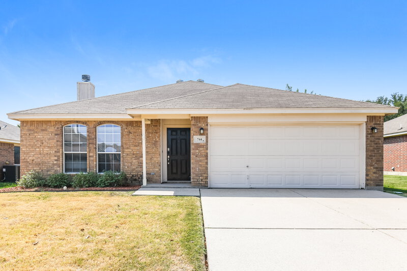 1,880/Mo, 744 Bur Oak Dr Burleson, TX 76028 External View