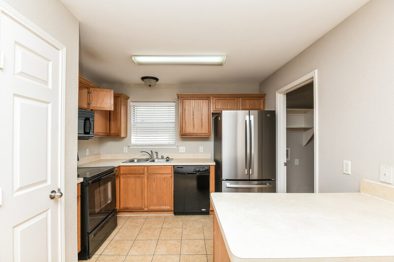 1,880/Mo, 744 Bur Oak Dr Burleson, TX 76028 Kitchen View