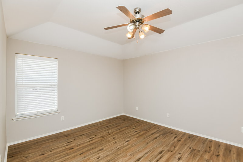 1,880/Mo, 744 Bur Oak Dr Burleson, TX 76028 Main Bedroom View 2