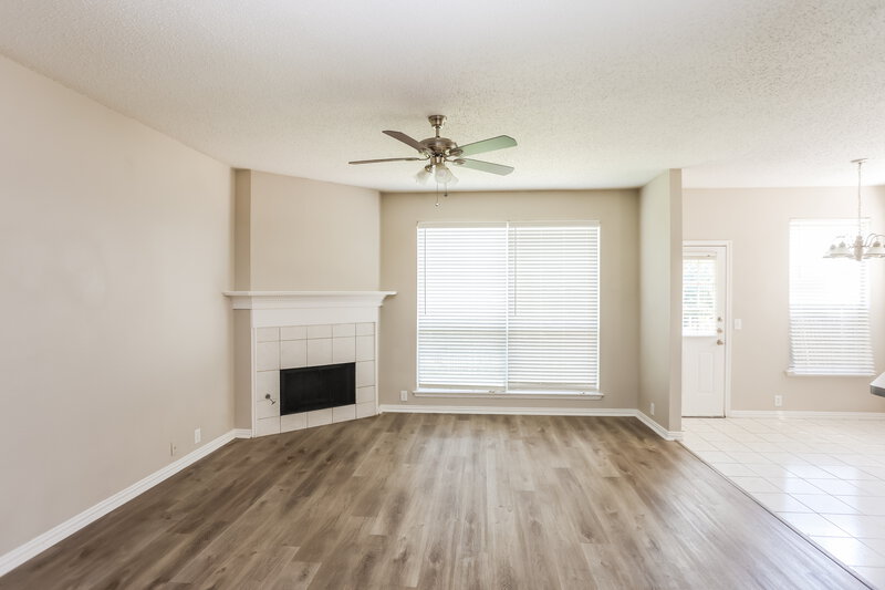 2,560/Mo, 3404 Roddy Dr Fort Worth, TX 76123 Living Room View