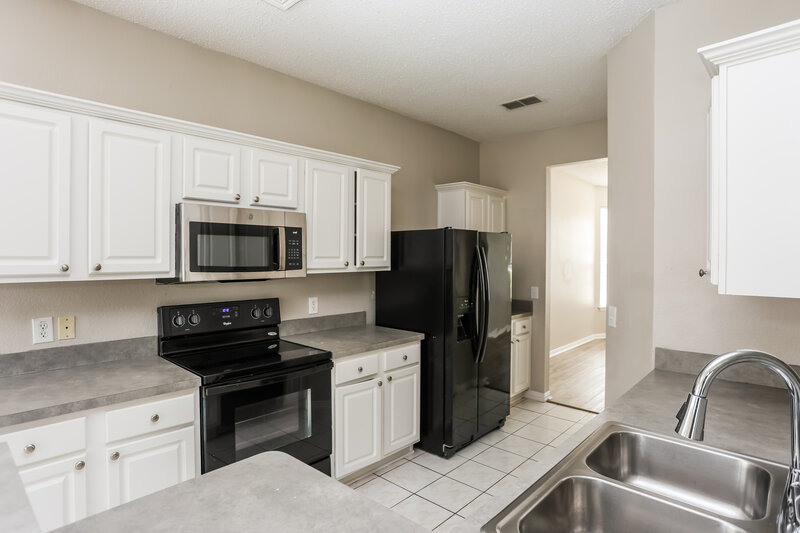 2,560/Mo, 3404 Roddy Dr Fort Worth, TX 76123 Kitchen View