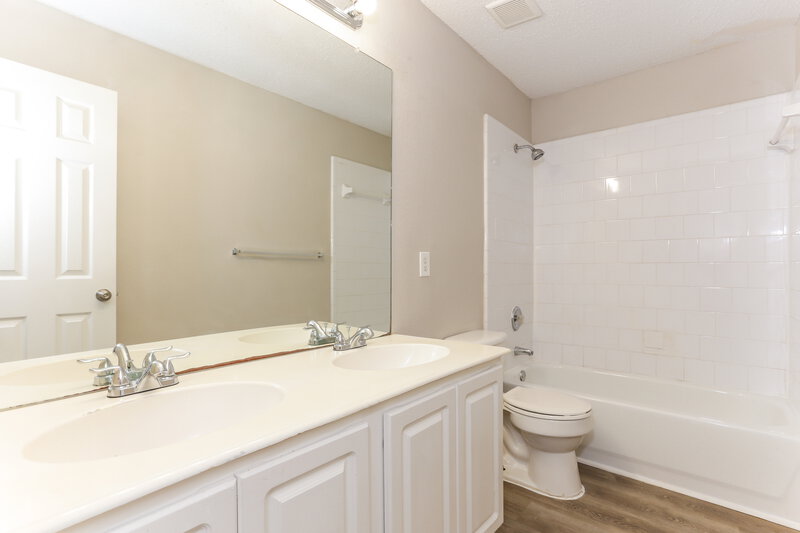2,400/Mo, 3404 Roddy Dr Fort Worth, TX 76123 Bathroom View
