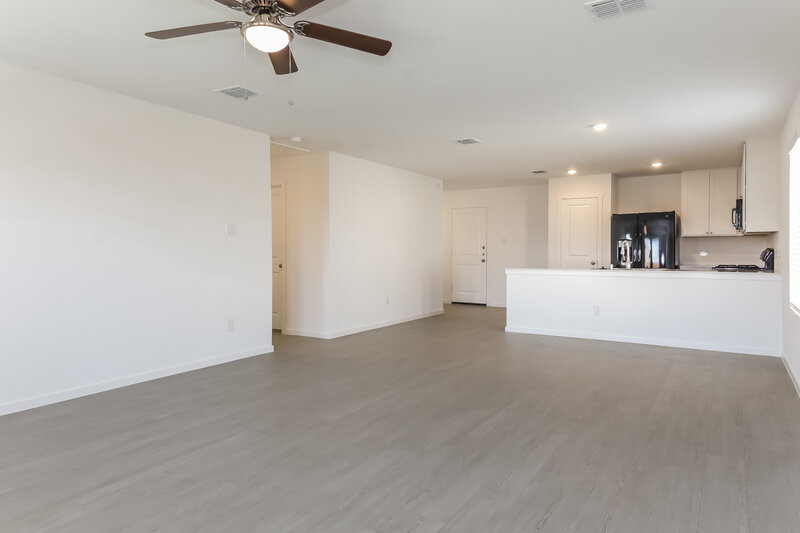 1,865/Mo, 102 Wild Rose Dr Balch Springs, TX 75181 Living Room View 3