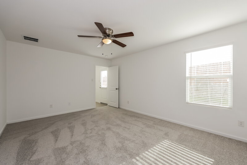 2,040/Mo, 103 Wild Rose Dr Balch Springs, TX 75181 Main Bedroom View 2