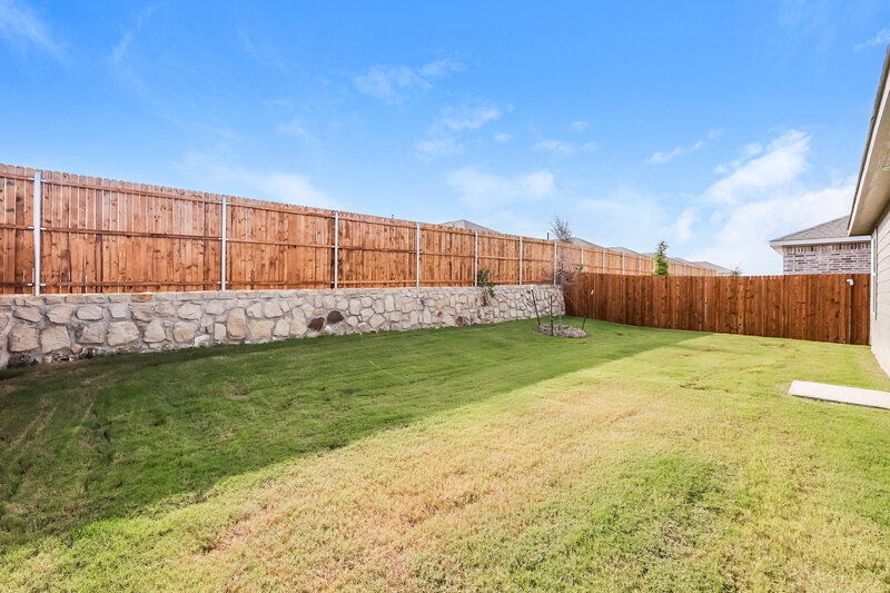 2,040/Mo, 103 Wild Rose Dr Balch Springs, TX 75181 Rear View 2