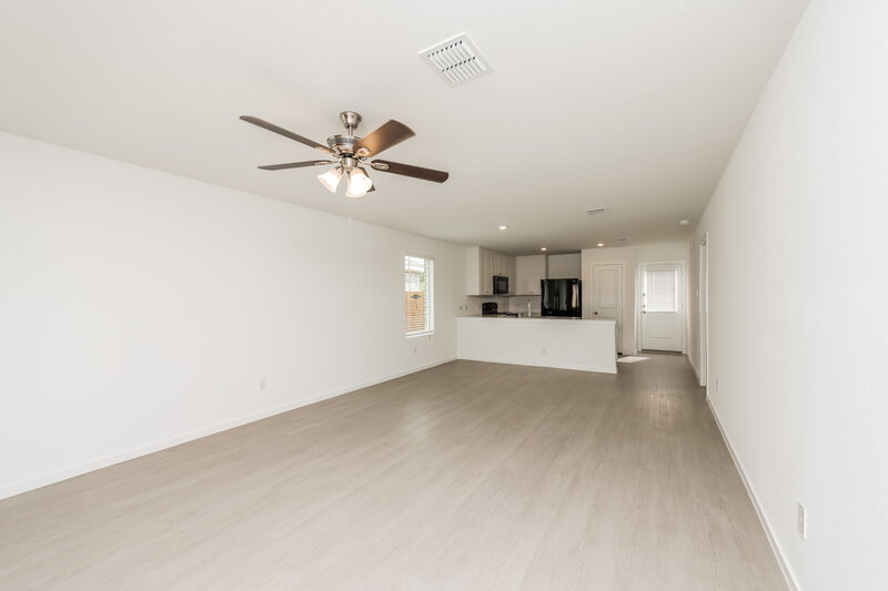 1,865/Mo, 124 Arbor Hills Rd Balch Springs, TX 75181 Living Room View