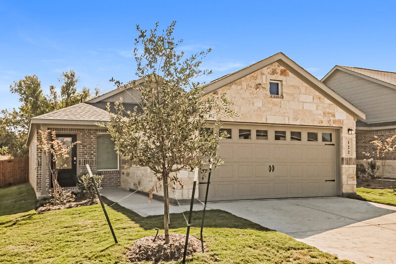 1,920/Mo, 122 Arbor Hills Rd Balch Springs, TX 75181 Front View