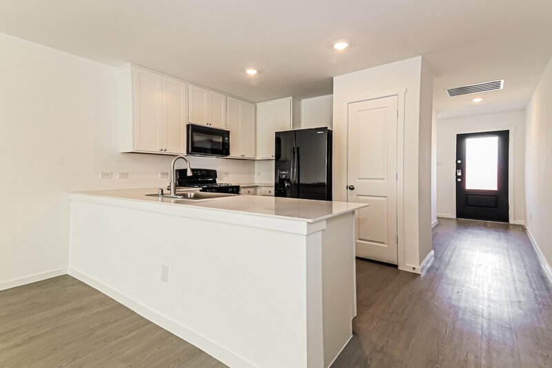 1,920/Mo, 122 Arbor Hills Rd Balch Springs, TX 75181 Kitchen View