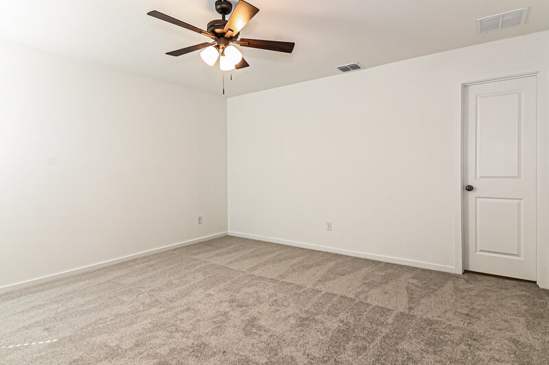 1,920/Mo, 122 Arbor Hills Rd Balch Springs, TX 75181 Main Bedroom View