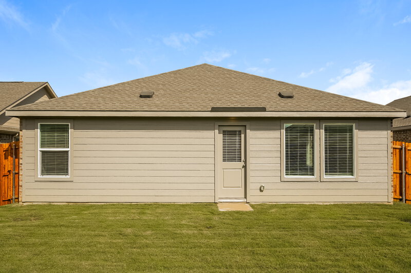 1,840/Mo, 138 Glenwood Dr Balch Springs, TX 75181 Rear View