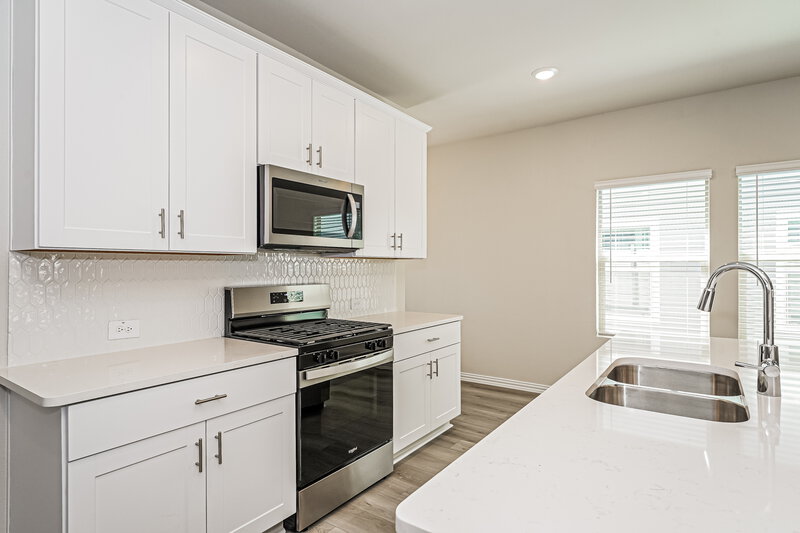 1,790/Mo, 1235 Paintbrush Dr Lavon, TX 75166 Kitchen View 2