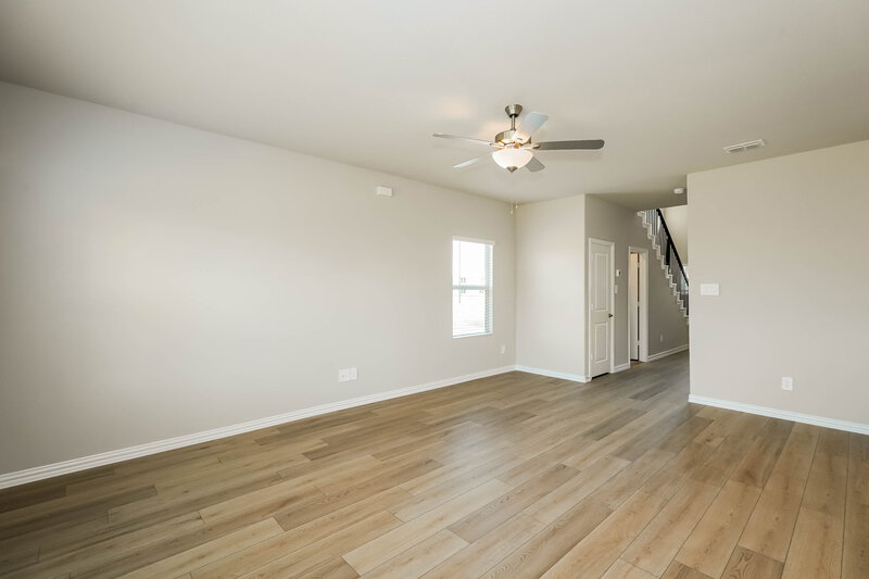 2,075/Mo, 1223 Paintbrush Dr Lavon, TX 75166 Living Room View