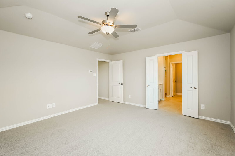 2,075/Mo, 1223 Paintbrush Dr Lavon, TX 75166 Main Bedroom View