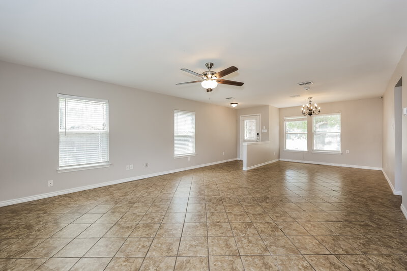 2,055/Mo, 3501 Chapel Pointe Trl Fort Worth, TX 76116 Living Room View