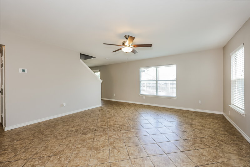 2,055/Mo, 3501 Chapel Pointe Trl Fort Worth, TX 76116 Living Room View 2