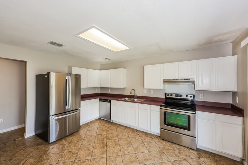 2,055/Mo, 3501 Chapel Pointe Trl Fort Worth, TX 76116 Kitchen View 3